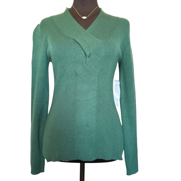 NWT Design History Woman’s Small Forest Green V-neck Ribbed Sweater - Picture 1 of 6